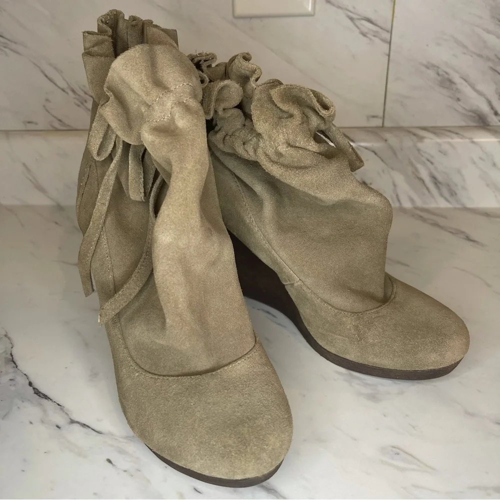 Steve Madden “Matti” Leather Wedge Booties  - Size 8M - Picture 13 of 13